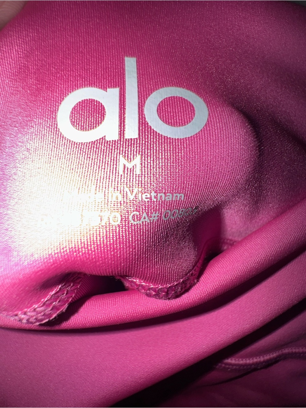 Alo Yoga- High-Waist Airlift Leggings in Hot Pink - Picture 7 of 8